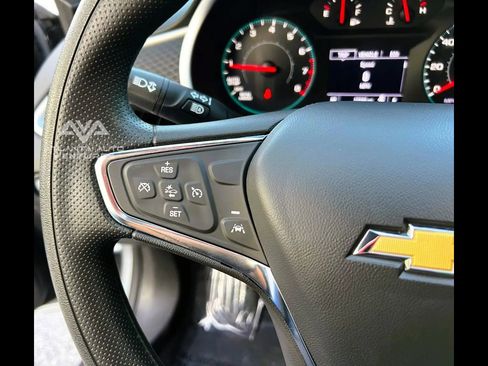 Used 2024 Chevrolet Malibu LT image 17