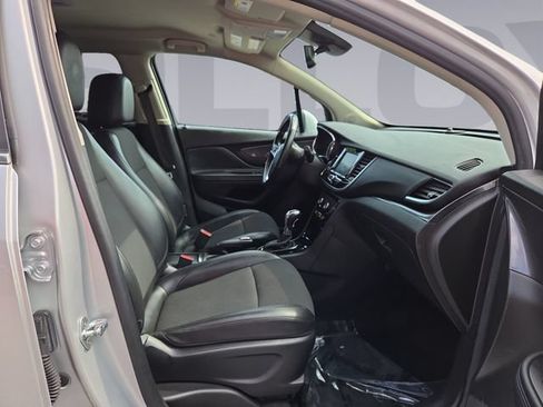 Certified 2022 Buick Encore Preferred w/ Safety Package AWD/4WD image 17