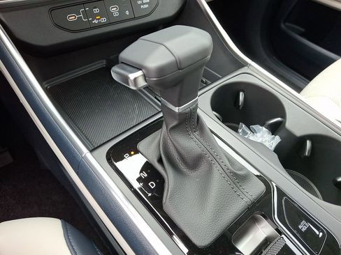 New 2026 Kia Carnival SX image 16