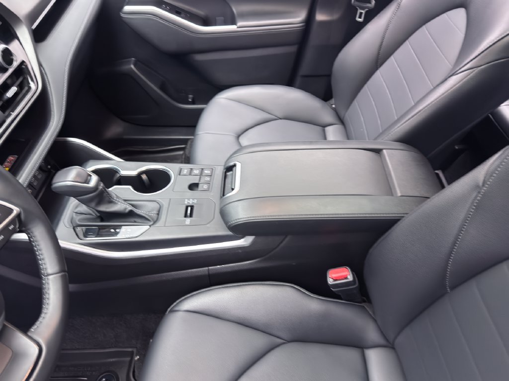 Certified 2026 Toyota Highlander XLE AWD/4WD image 23