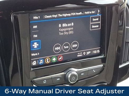 Used 2022 Chevrolet Traverse LS image 22