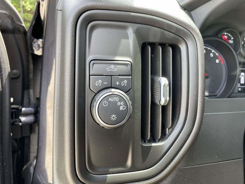 Used 2022 Chevrolet Silverado 1500 Custom RWD image 15