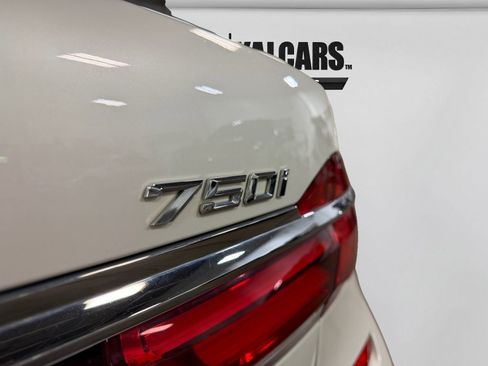 Used 2016 BMW 750i xDrive AWD/4WD image 11