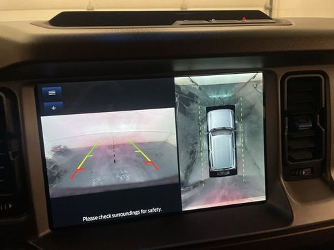 Used 2022 Ford Bronco Outer Banks image 9