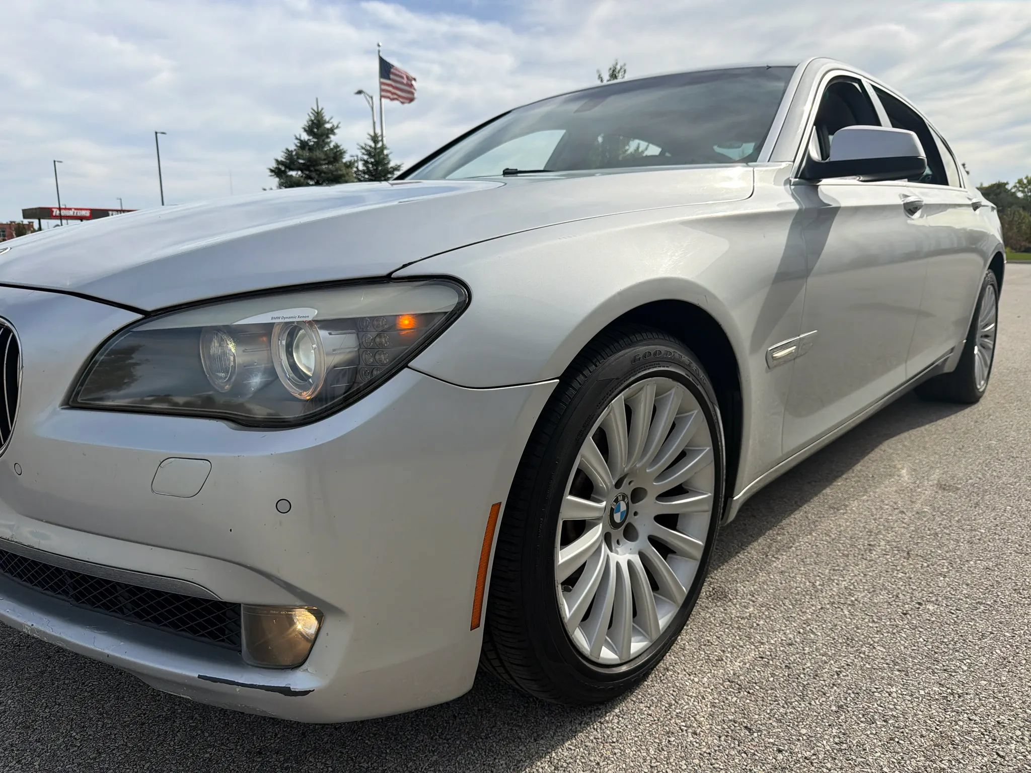 Used 2009 BMW 750Li RWD image 3