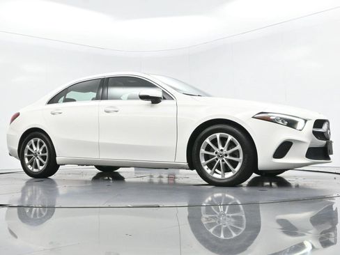 Used 2019 Mercedes-Benz A 220 4MATIC image 40