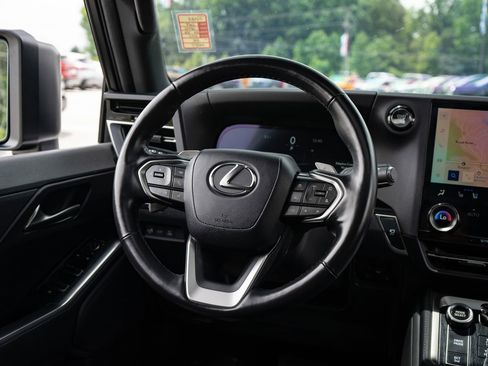 Used 2024 Lexus GX 550 w/ Accessory Package (Z1) AWD/4WD image 34