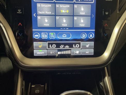 Used 2024 Subaru Outback Premium image 21