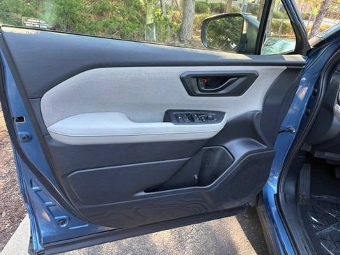 Used 2025 Subaru Forester AWD/4WD image 15