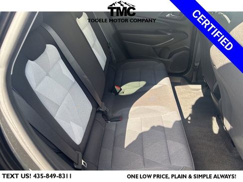 Used 2025 Chevrolet Trax LS image 13