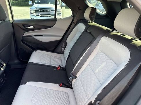 Used 2019 Chevrolet Equinox LS FWD image 11