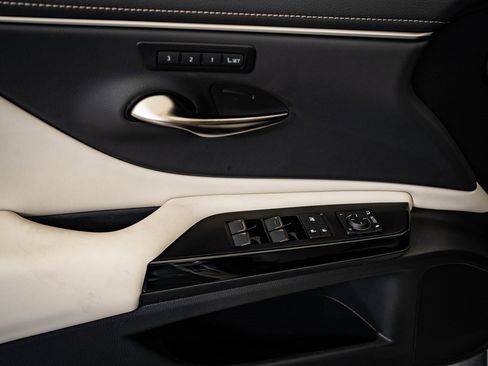 New 2025 Lexus ES 350 w/ Premium Package image 24