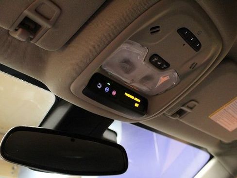 Used 2023 Buick Encore GX Essence FWD image 30