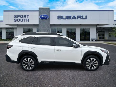 Used 2023 Subaru Outback Touring XT image 2