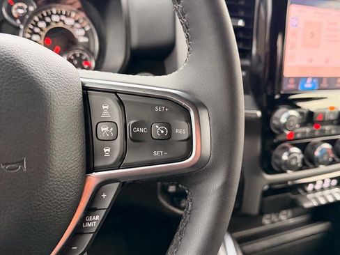 Used 2025 RAM 1500 Big Horn AWD/4WD image 13