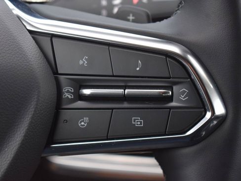 Used 2026 Chevrolet Equinox LT AWD/4WD image 8