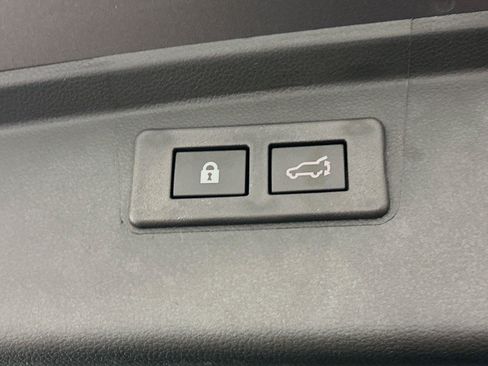 Used 2025 Subaru Outback Onyx Edition AWD/4WD image 31