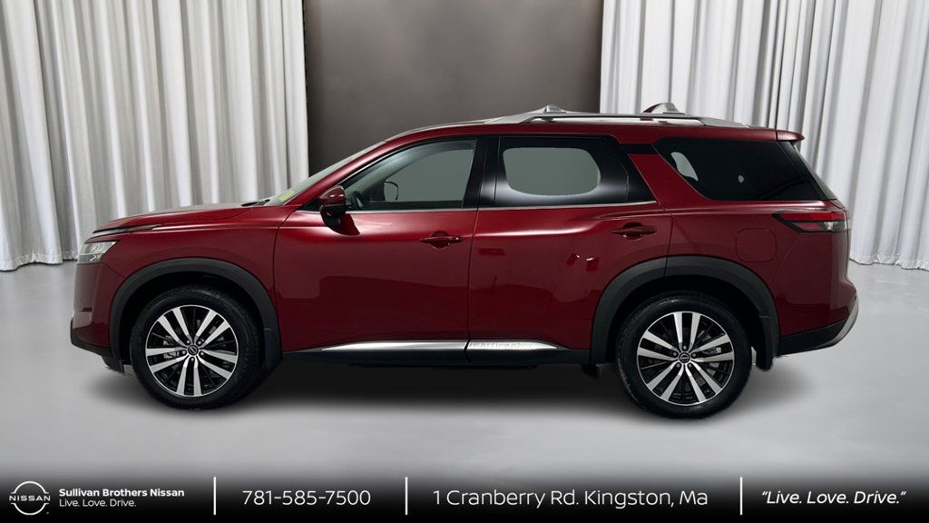 Certified 2024 Nissan Pathfinder Platinum AWD/4WD image 8
