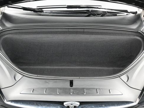 Used 2020 Tesla Model X Long Range image 45