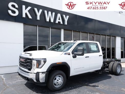 New 2026 GMC Sierra 3500 Pro w/ Snow Plow Prep Package AWD/4WD image 1