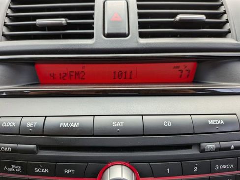 Used 2007 MAZDA MAZDA3 i Touring FWD image 18