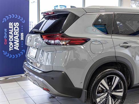 Used 2022 Nissan Rogue SL w/ SL Premium Package image 13