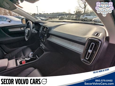 Certified 2023 Volvo XC40 B5 Ultimate w/ Protection Package Premier image 26