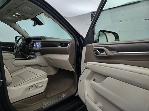 Used 2021 GMC Yukon Denali w/ Denali Premium Package image 38