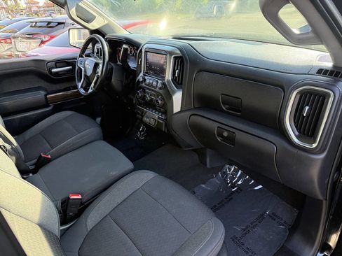 Used 2020 Chevrolet Silverado 1500 LT w/ All-Star Edition image 17