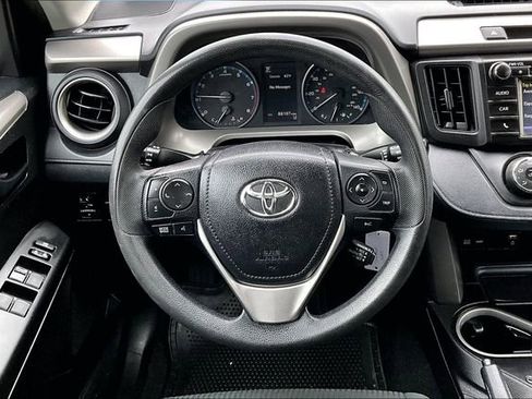 Used 2018 Toyota RAV4 LE w/ Carpet Mat Package image 5