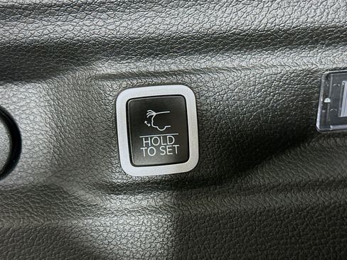 Used 2022 Jeep Grand Cherokee L Limited image 30