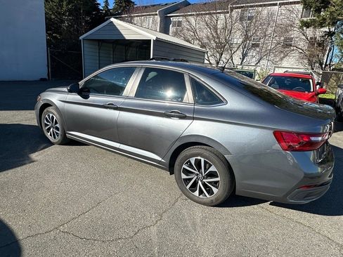 Used 2023 Volkswagen Jetta S image 5