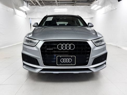 Used 2018 Audi Q3 2.0T Premium Plus w/ Premium Plus Package AWD/4WD image 2