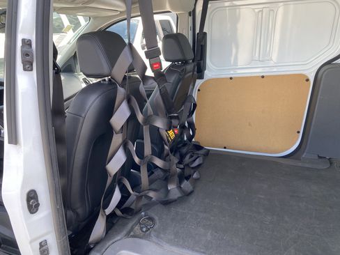 Used 2023 Ford Transit Connect XL FWD image 15