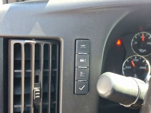 Used 2020 Chevrolet Express 3500 LS image 18