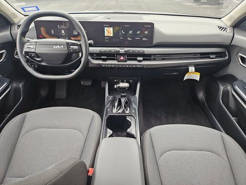 Used 2025 Kia K4 LXS image 18
