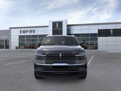 New 2026 Lincoln Navigator L Premier AWD/4WD image 6