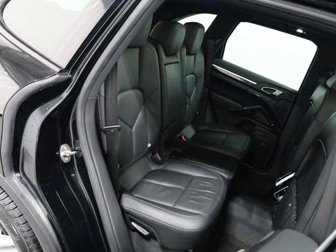 Used 2014 Porsche Cayenne Platinum Edition AWD/4WD image 37