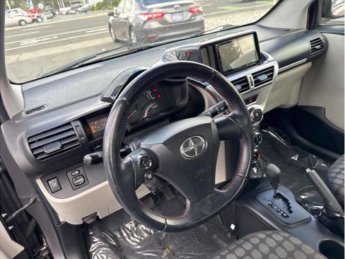 Used 2013 Scion iQ image 7