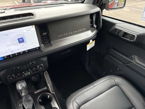 New 2026 Ford Bronco Badlands AWD/4WD image 15