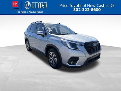 Used 2024 Subaru Forester Premium AWD/4WD image 1