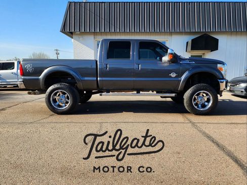 Used 2015 Ford F250 Lariat w/ Chrome Package AWD/4WD image 1