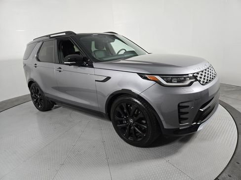 Used 2026 Land Rover Discovery Limited Edition AWD/4WD image 17
