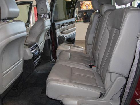 Used 2022 Jeep Wagoneer Series II image 14