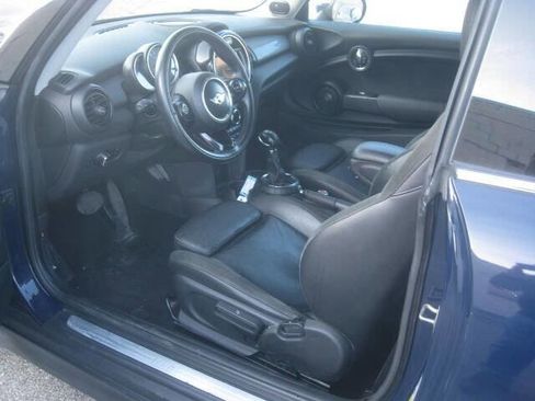 Used 2015 MINI Cooper 2-Door Hardtop image 13