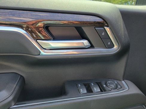 Used 2023 GMC Sierra 1500 Elevation RWD image 9