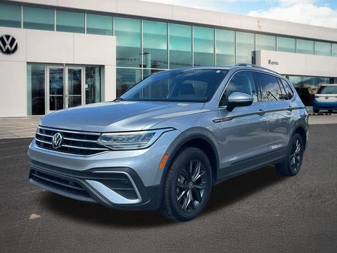 Certified 2024 Volkswagen Tiguan SE w/ Panoramic Sunroof Package AWD/4WD image 1