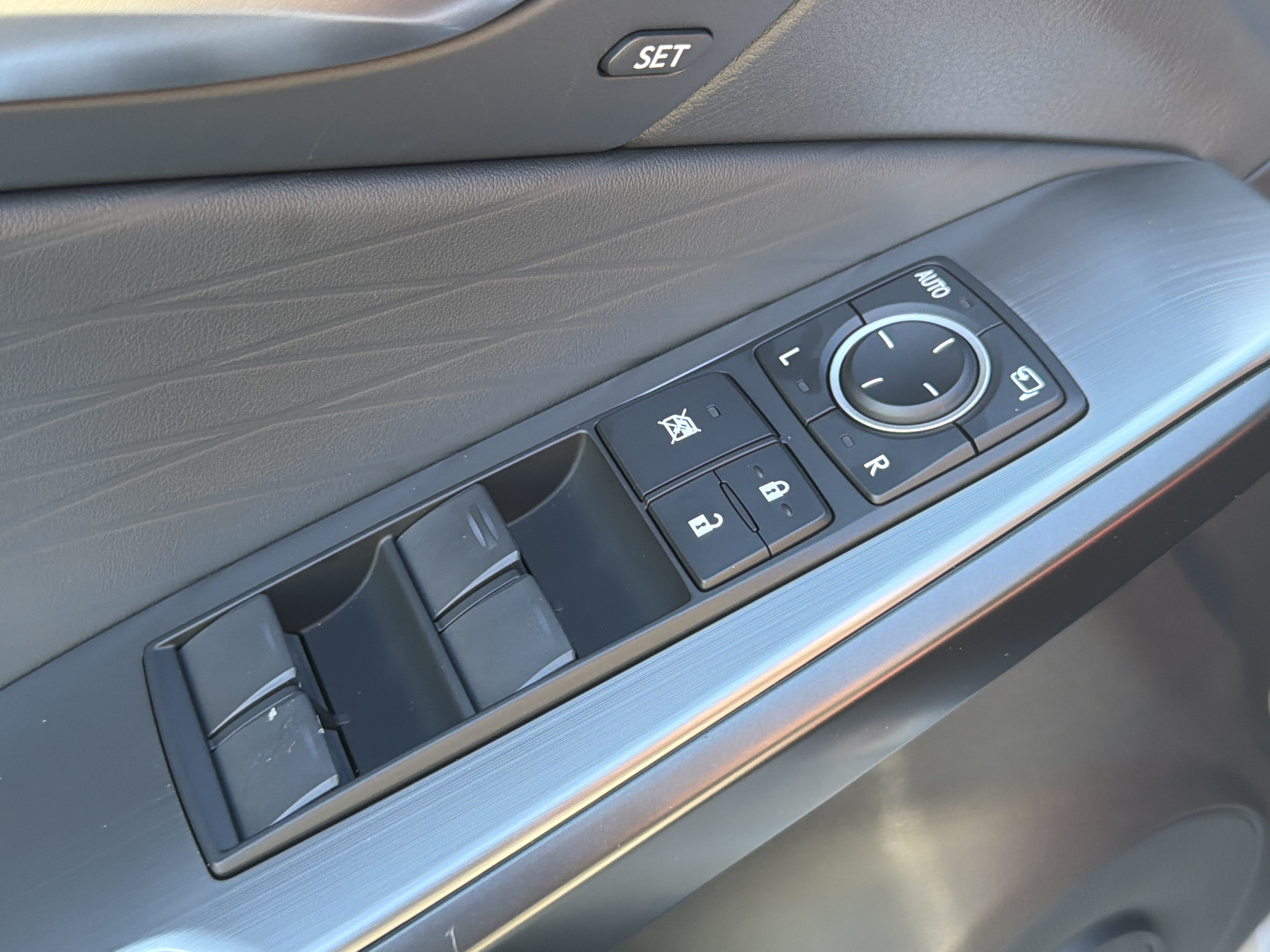 Used 2025 Lexus IS 500 w/ F-Sport Performance RWD image 27