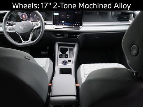 Used 2025 Volkswagen Tiguan S image 17