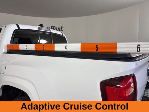 Used 2020 Toyota Tacoma SR image 9